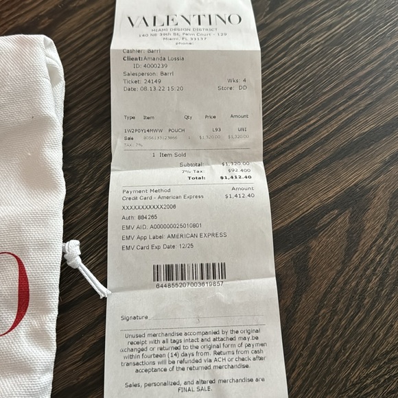 Valentino v logo signature bag - Picture 9 of 9